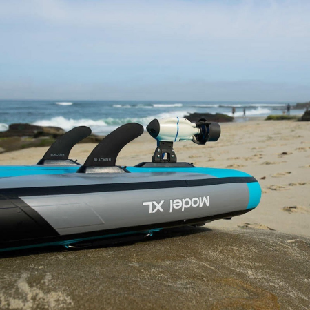 Bixpy Flip & Lock Fin Adaptor with J-2 Motor fitted on a SUP